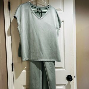 Amazon Essentials Women's V-Neck Lounge Set in Sage